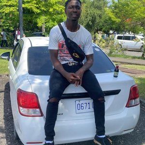 Meet your Posher, Akeam